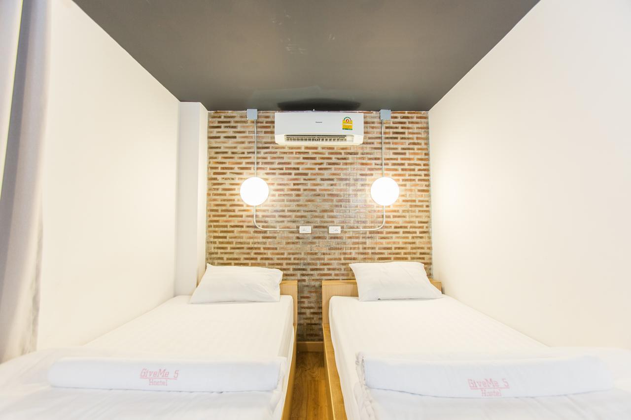 Give Me 5 Hostel Chiang Mai Exterior photo
